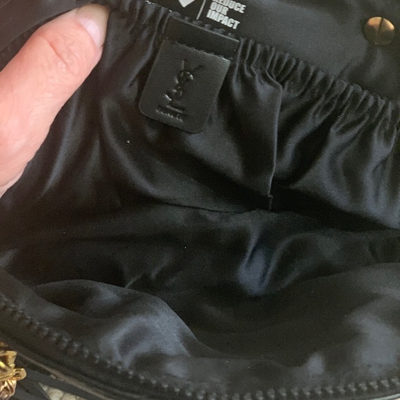 ♦️♦️Beautiful YSL Beauty Cosmetic Pouch - Picture 3 of 4